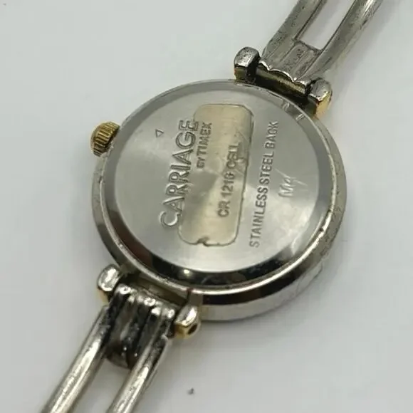 Vintage Silver & Gold Timex Watch - Picture 4 of 4